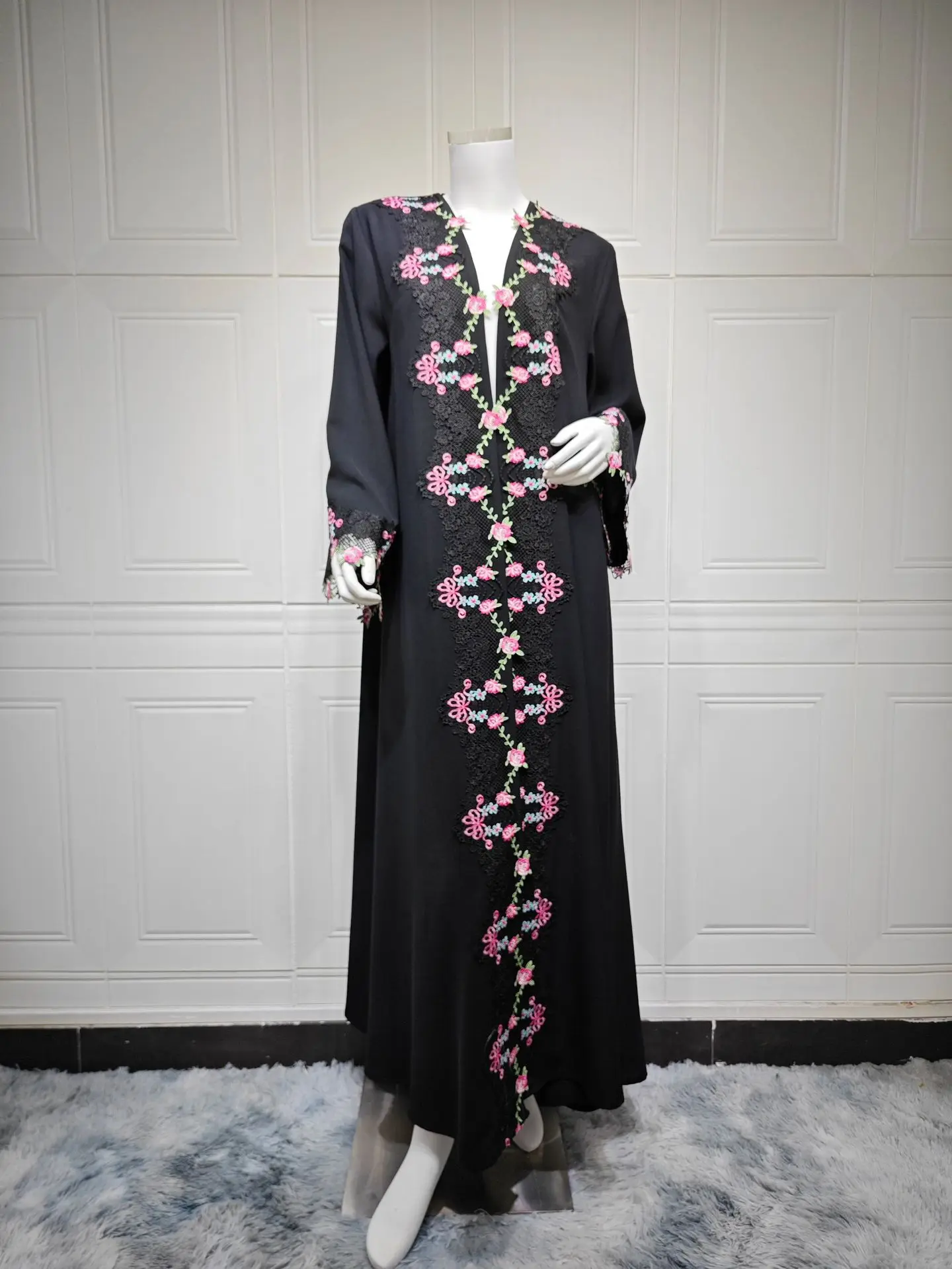 Black Embroidery Kimono Jalabi - đánh giá và giá Embroidery Kebaya